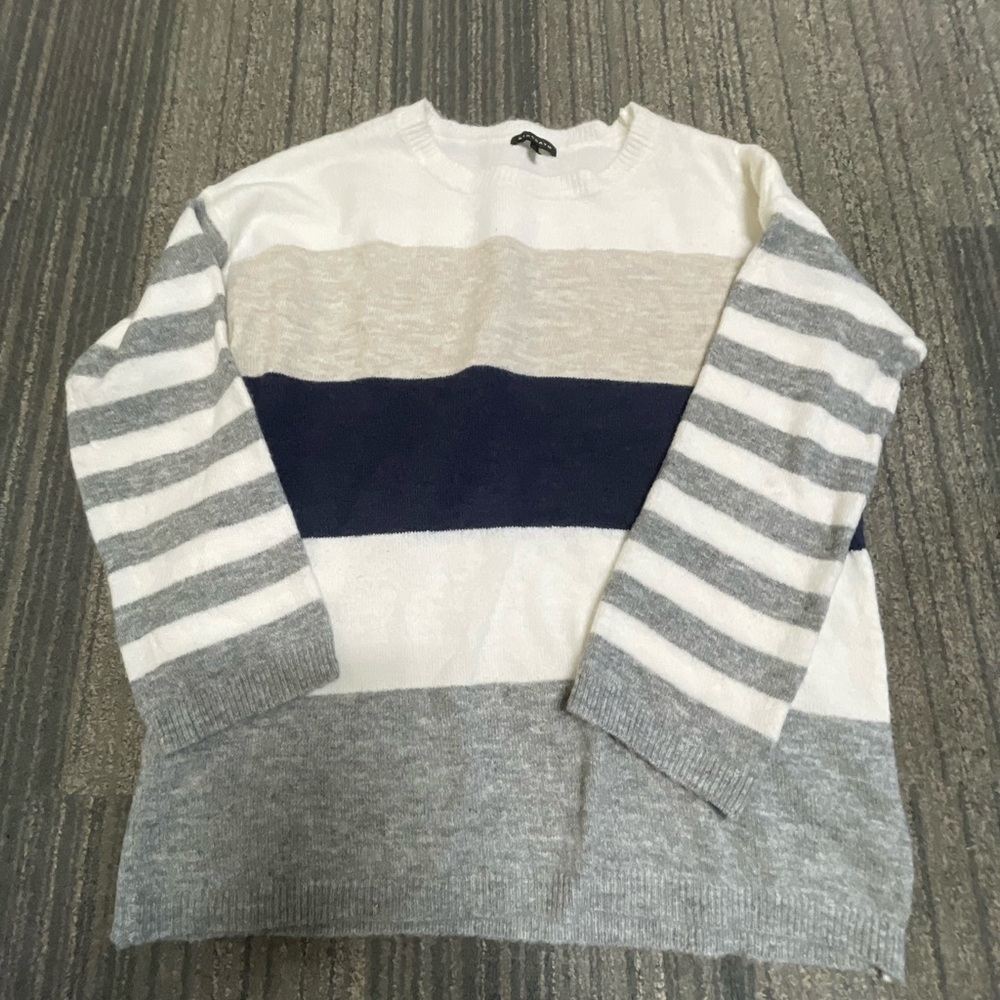 Staccato Women's Crewneck Sweater in Navy, Gray, and White